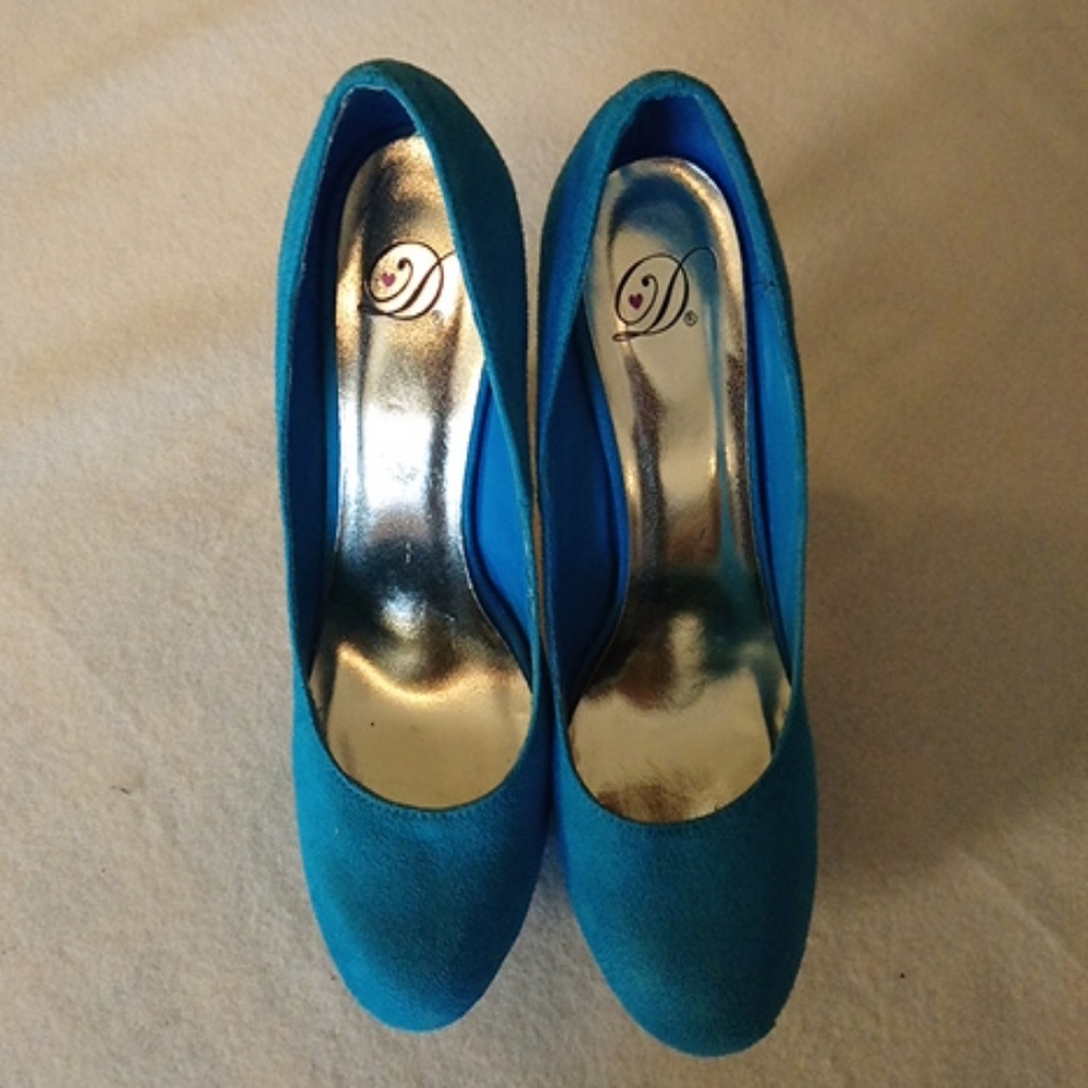 Delicious Vegan Suede Platform Pumps